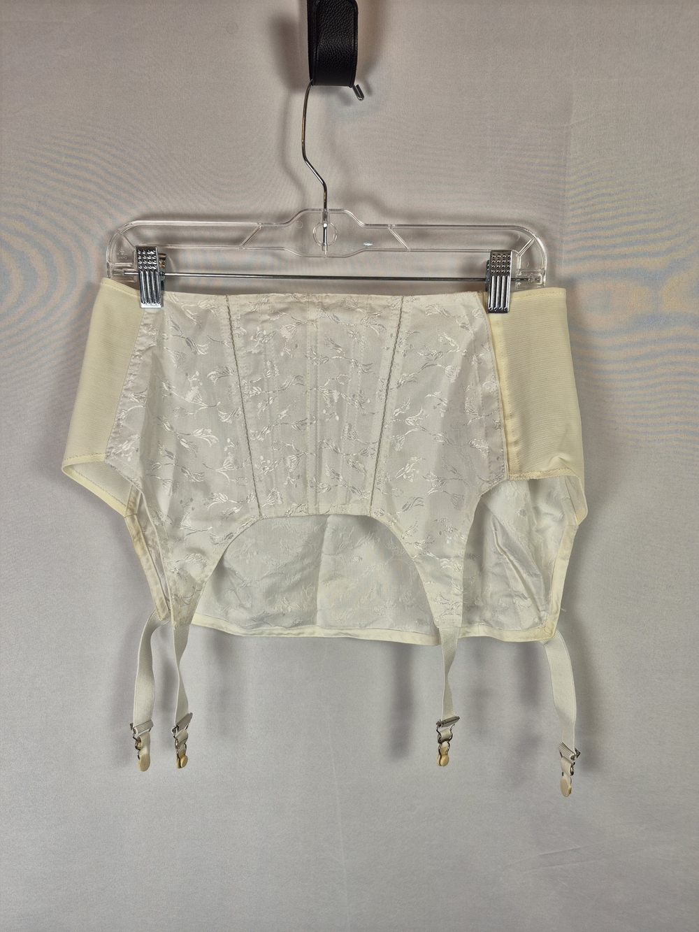 VTG Bestform Classic Ivory Floral Lace Garter Belt Shapewear